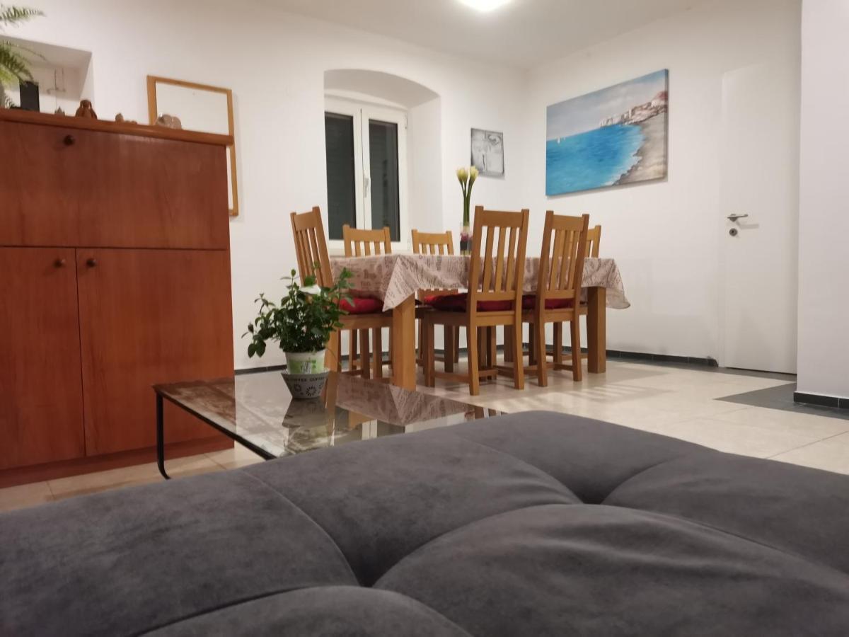 Diana Rooms And Apartment Split Exterior foto