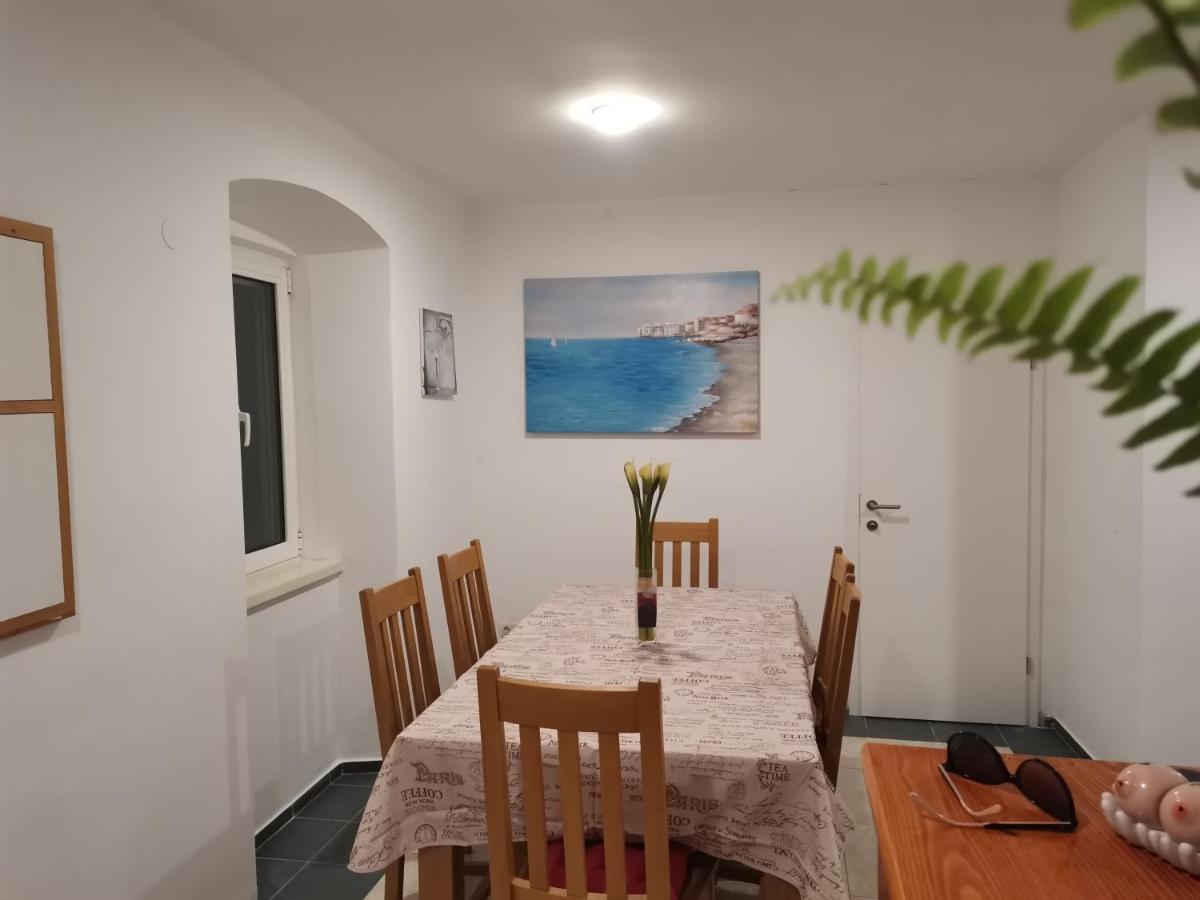 Diana Rooms And Apartment Split Exterior foto