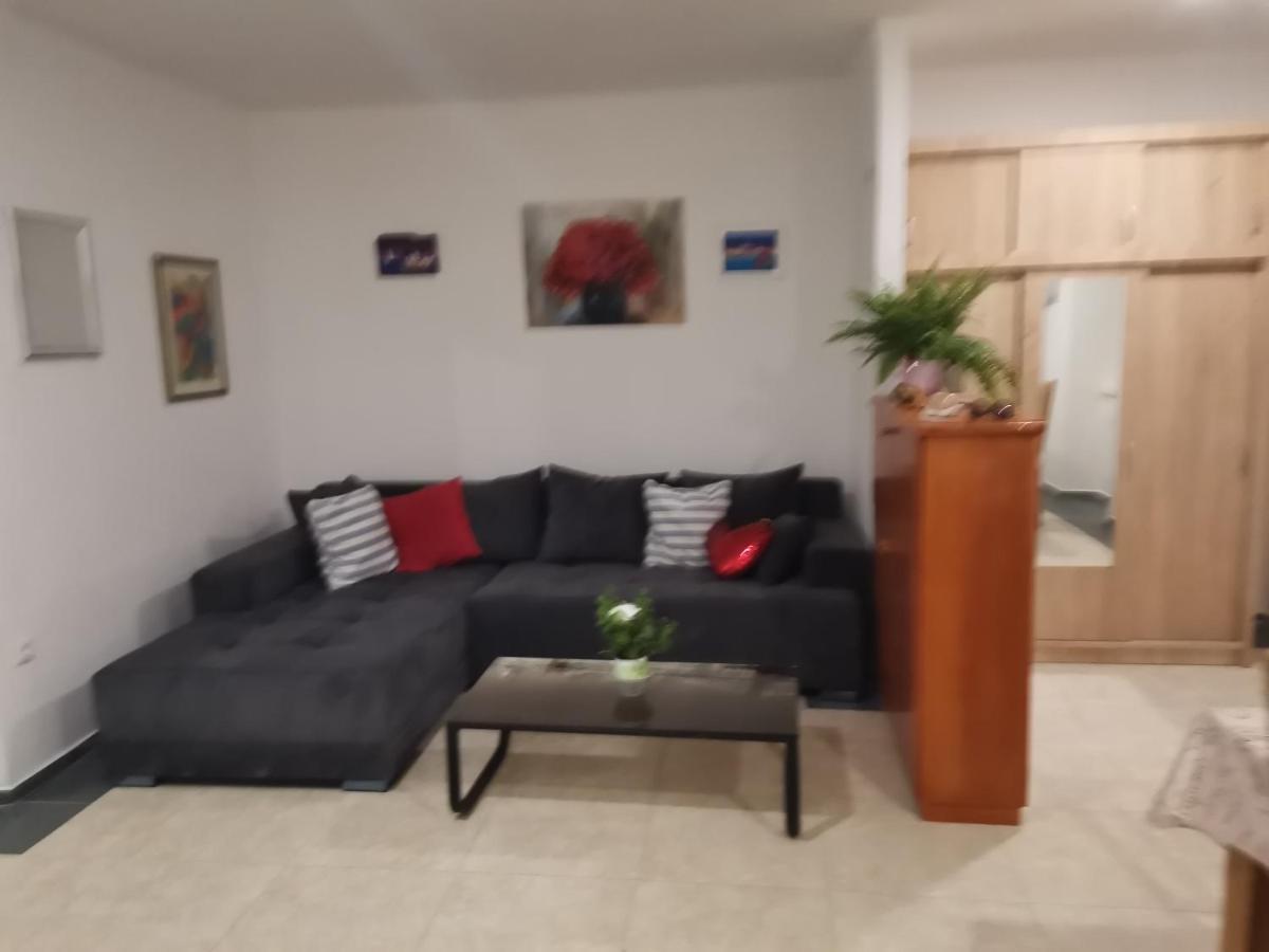 Diana Rooms And Apartment Split Exterior foto