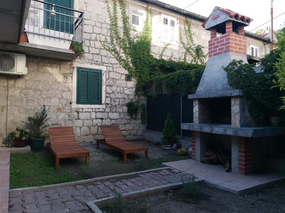 Diana Rooms And Apartment Split Exterior foto